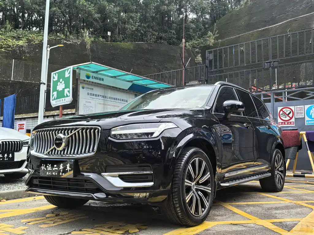 Volvo XC90 2021 — фото 1