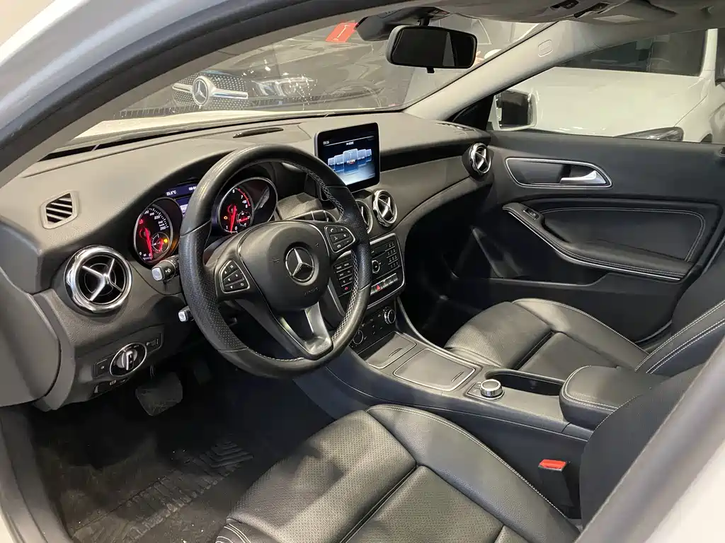 Mercedes-Benz GLA 2017