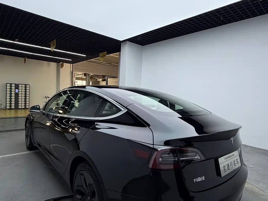 Tesla Model 3 2020 — фото 10