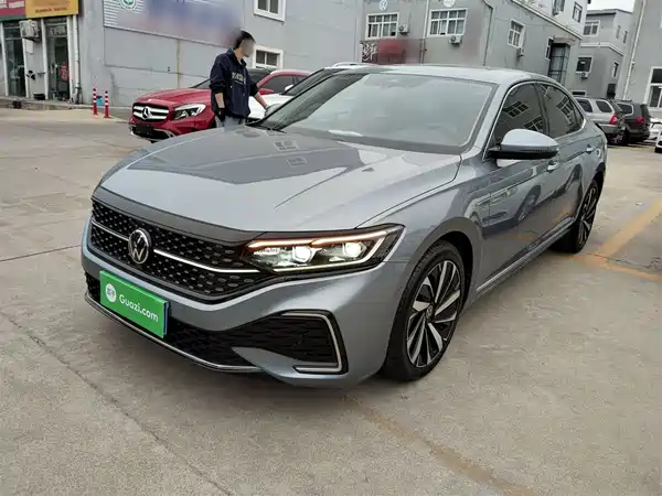 Volkswagen Passat 2022