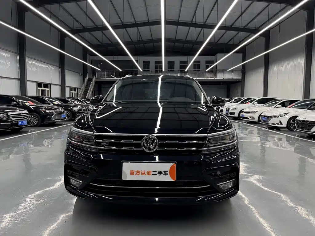 Volkswagen Tiguan L 2020 — фото 2