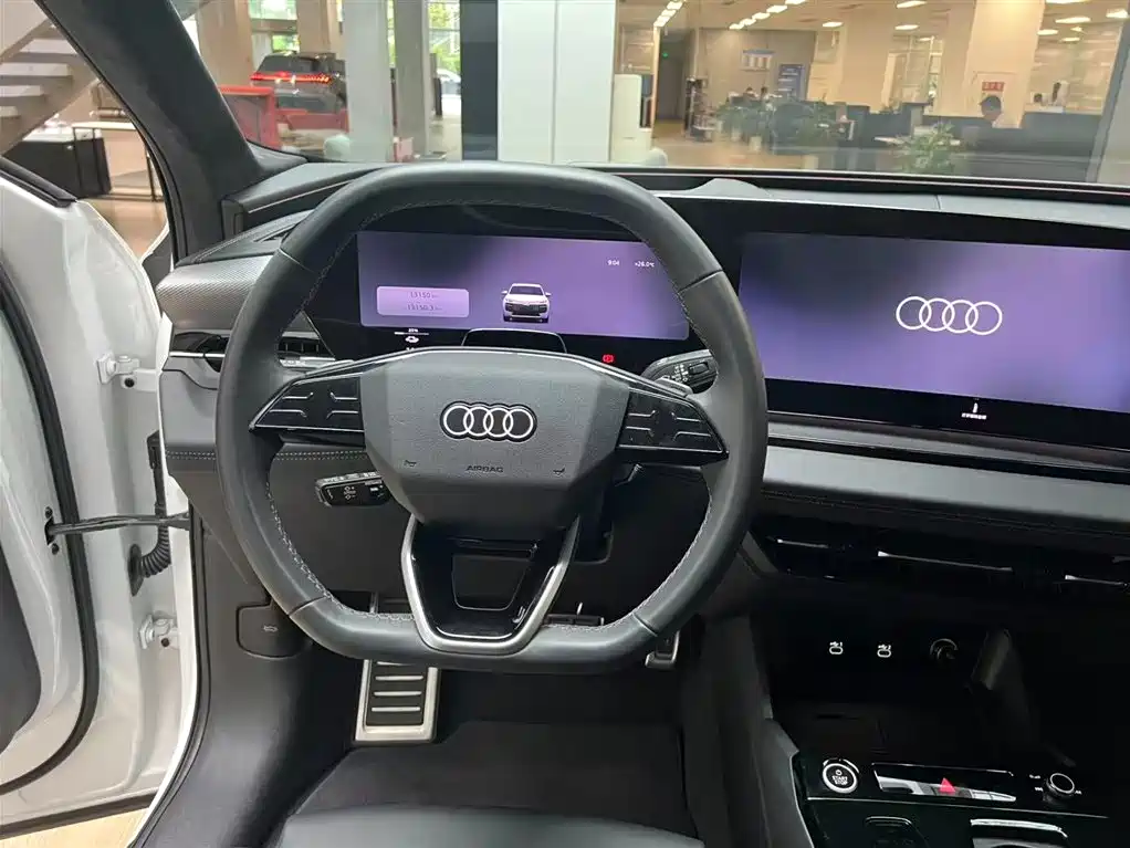 Audi Q6L E-Tron 2025 — фото 13