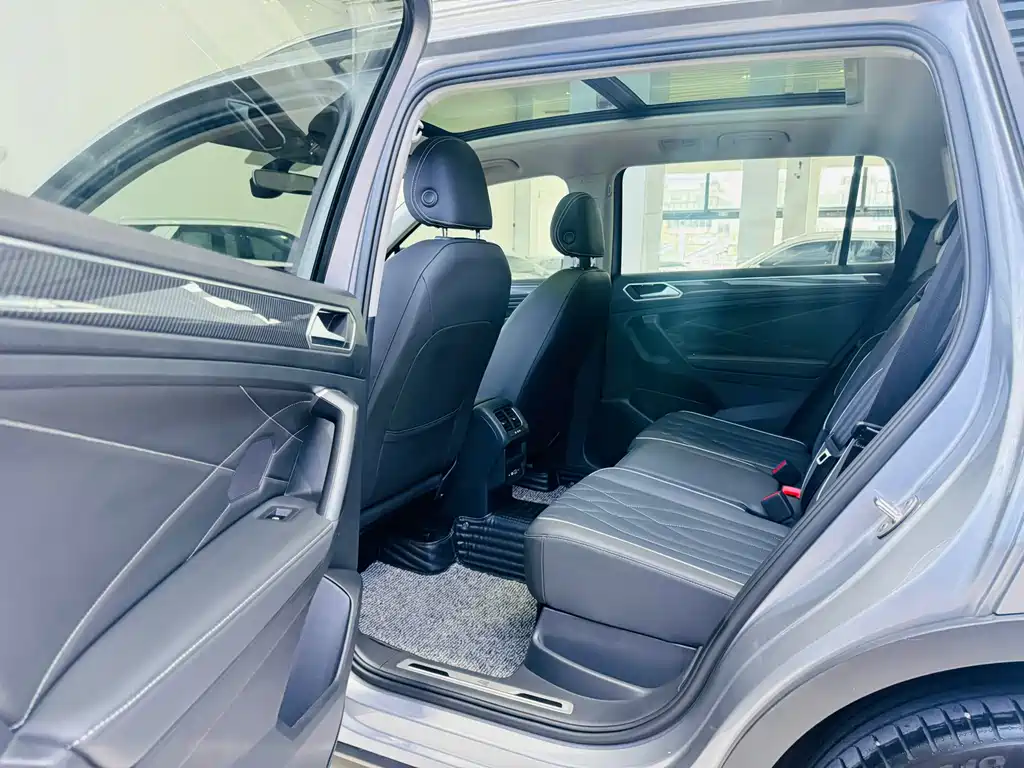 Volkswagen Tiguan L 2022
