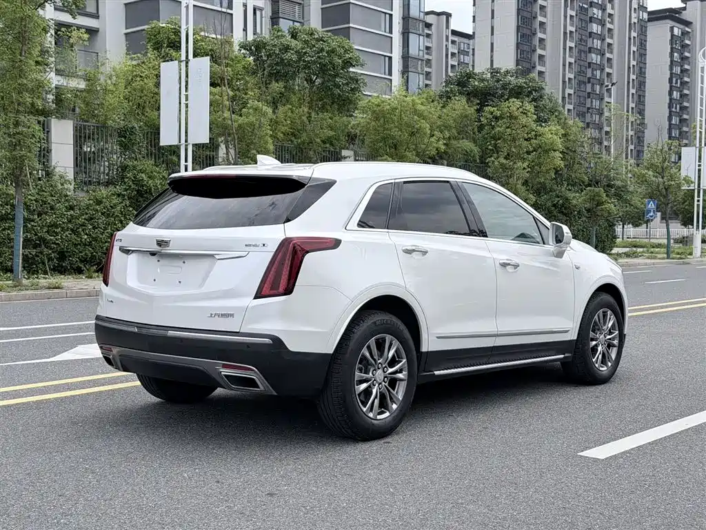 Cadillac XT5 2020 — фото 8