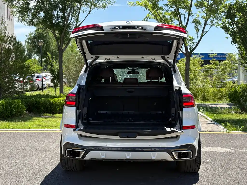 BMW X5 2023
