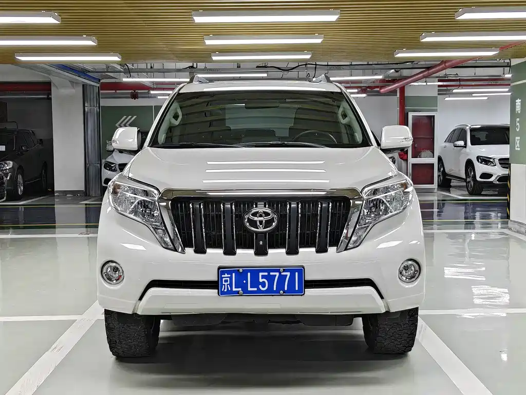 Toyota Prado 2017 — фото 2