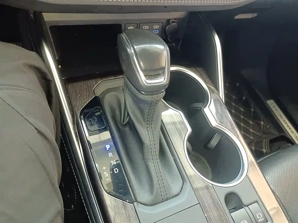 Toyota Highlander 2021 — фото 10