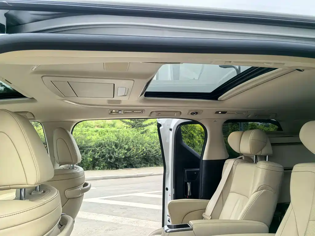 Toyota Alphard 2020 — фото 14