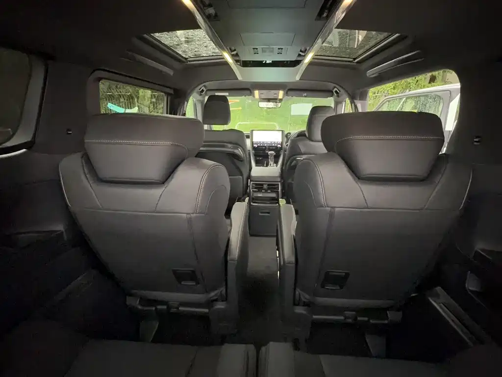 Toyota Alphard 2025 — фото 12