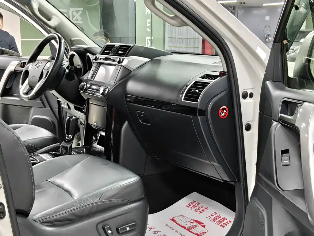 Toyota Prado 2017 — фото 14