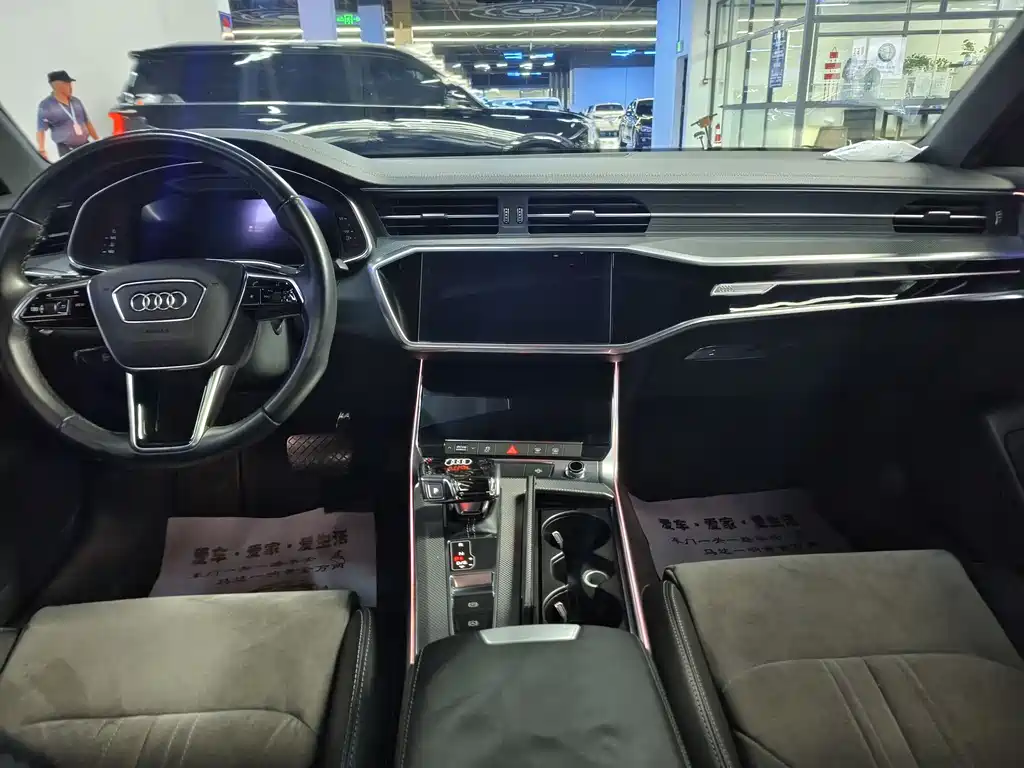 Audi A6L 2021
