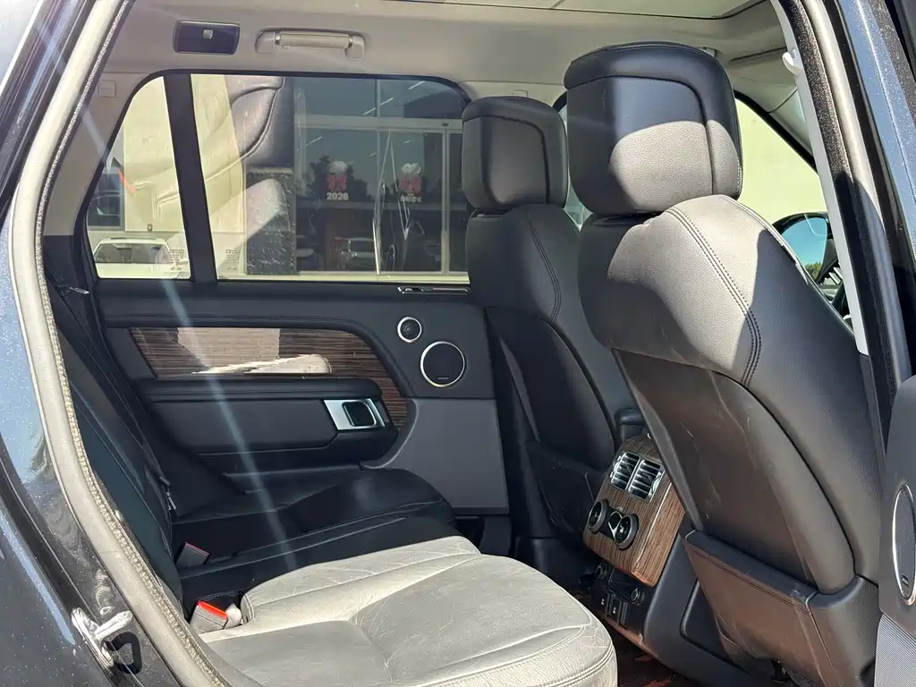 Land Rover Range Rover 2019 — фото 14
