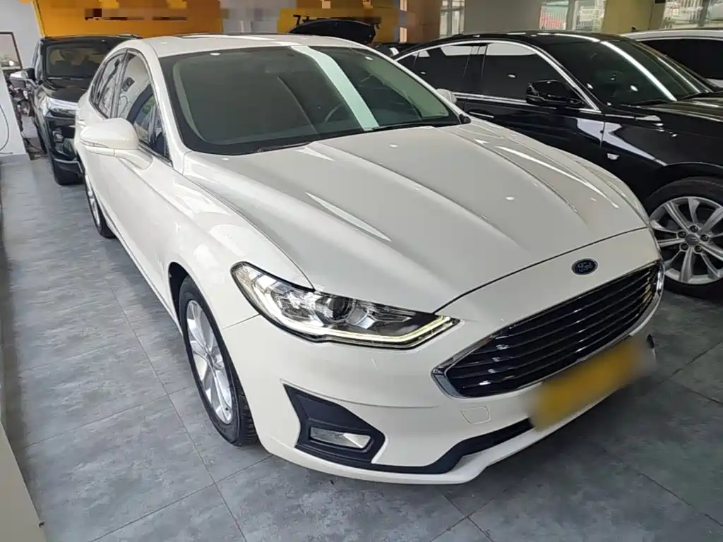 Ford Mondeo 2020 — фото 22