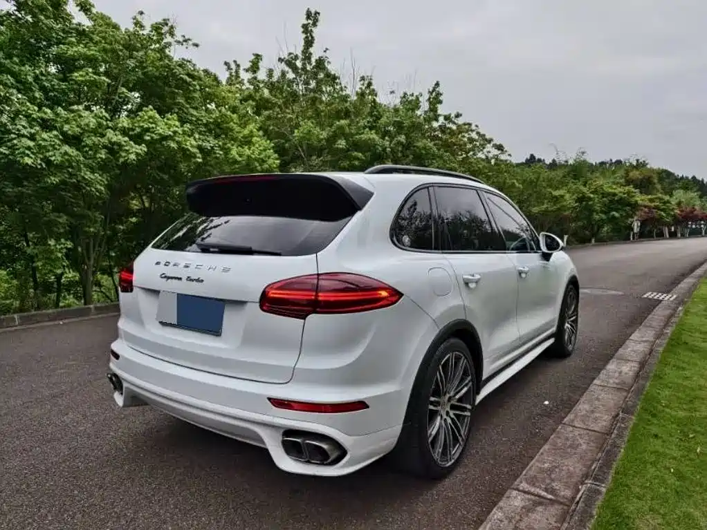 Porsche Cayenne 2015 — фото 6