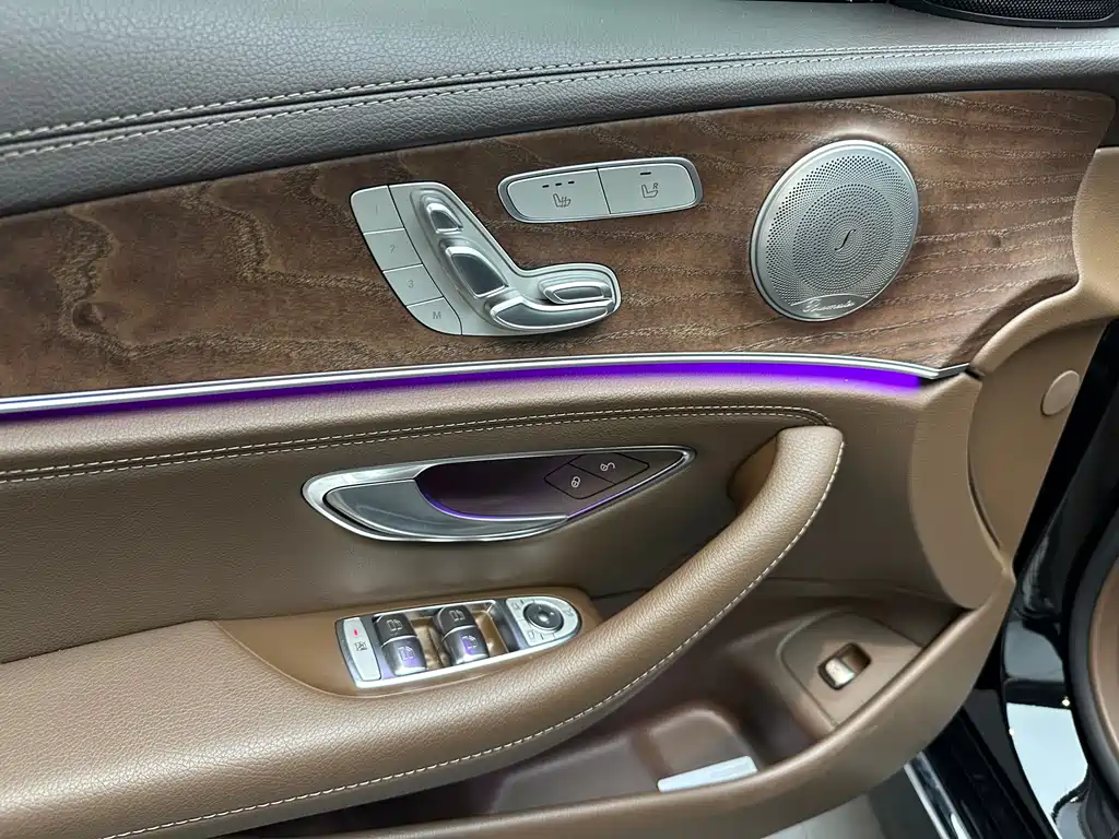 Mercedes-Benz E-Class 2023 — фото 14