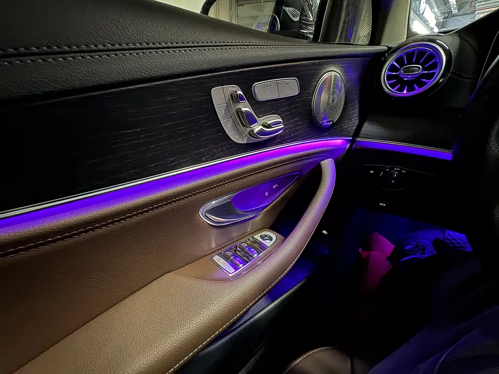 Mercedes-Benz E-Class 2020 — фото 14