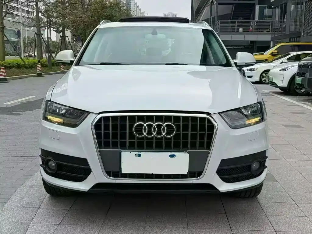Audi Q3 2015