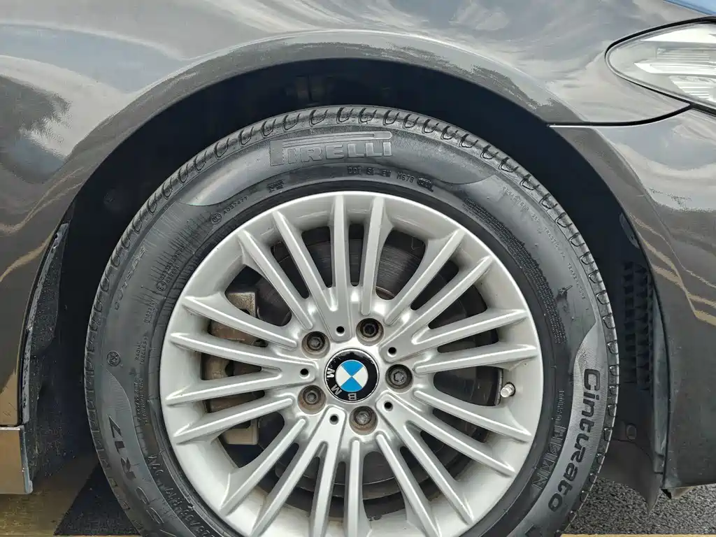 BMW 5 Series 2014 — фото 15