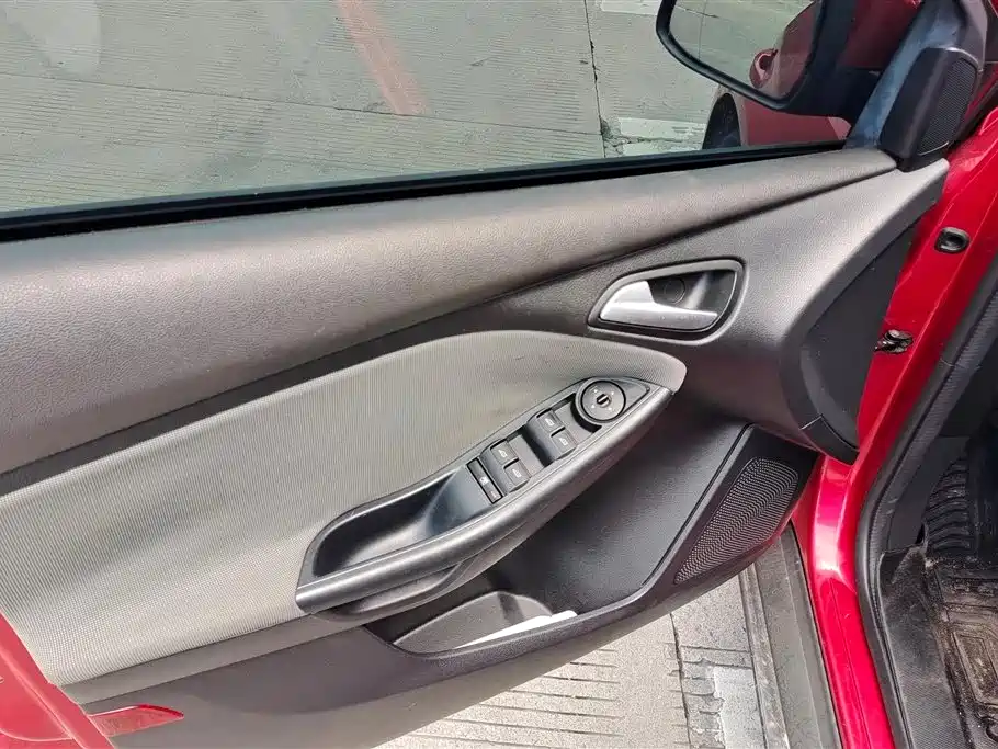 Ford Focus 2014