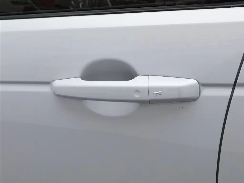 Land Rover Discovery Sport 2018 — фото 18
