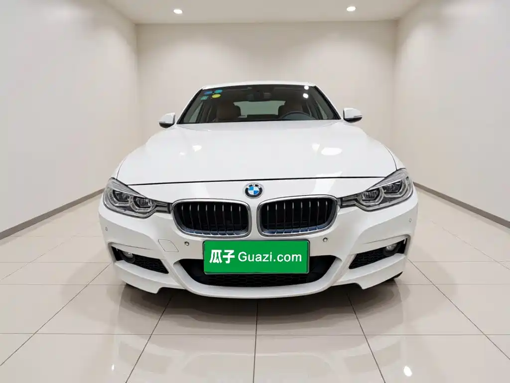 BMW 3 Series 2019 — фото 24