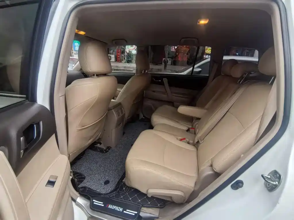 Toyota Highlander 2015 — фото 8