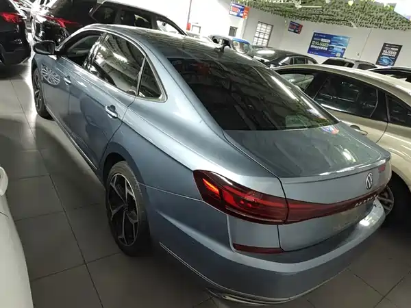 Volkswagen Passat 2023