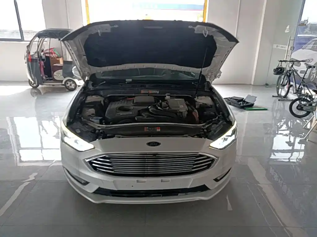 Ford Mondeo New Energy 2019 — фото 20