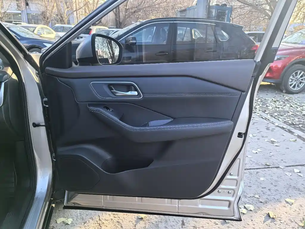 Nissan X-Trail 2022 — фото 12