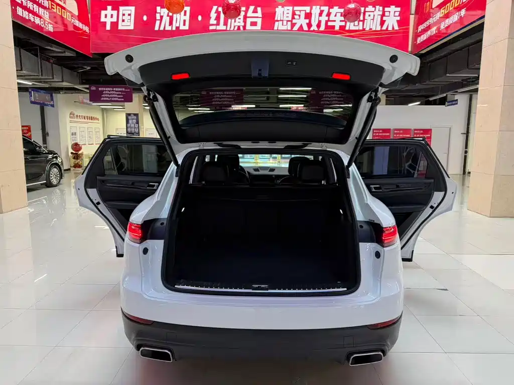 Porsche Cayenne 2018 — фото 18