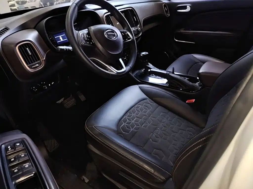 GAC Trumpchi GS3 2020 — фото 15