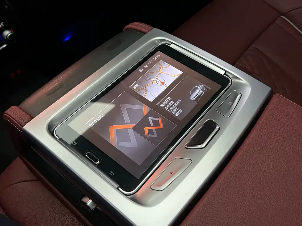 BMW 5 Series 2021 — фото 15