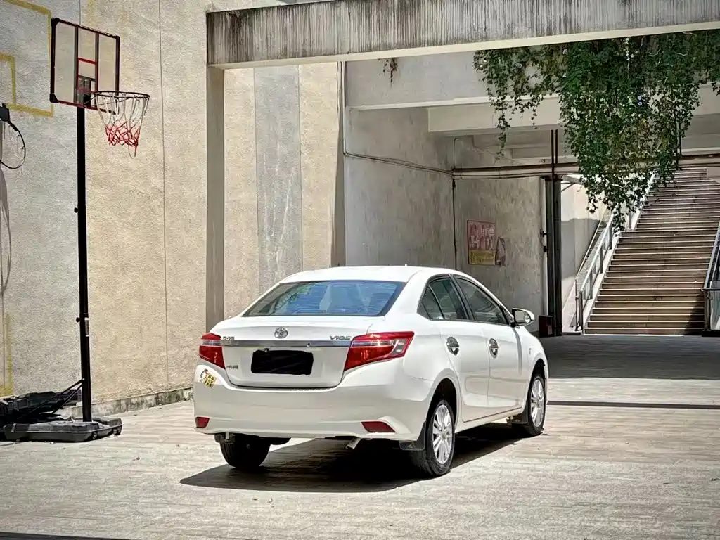 Toyota Vios 2015 — фото 9
