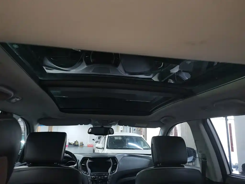 Hyundai Santa Fe 2018 — фото 20