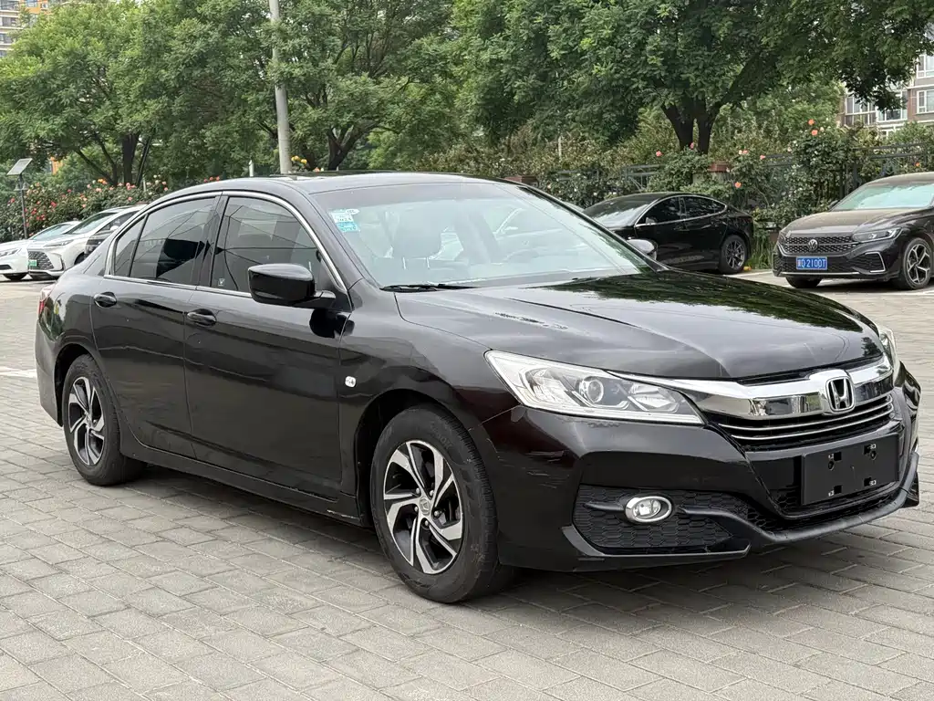 Honda Accord 2017 — фото 3