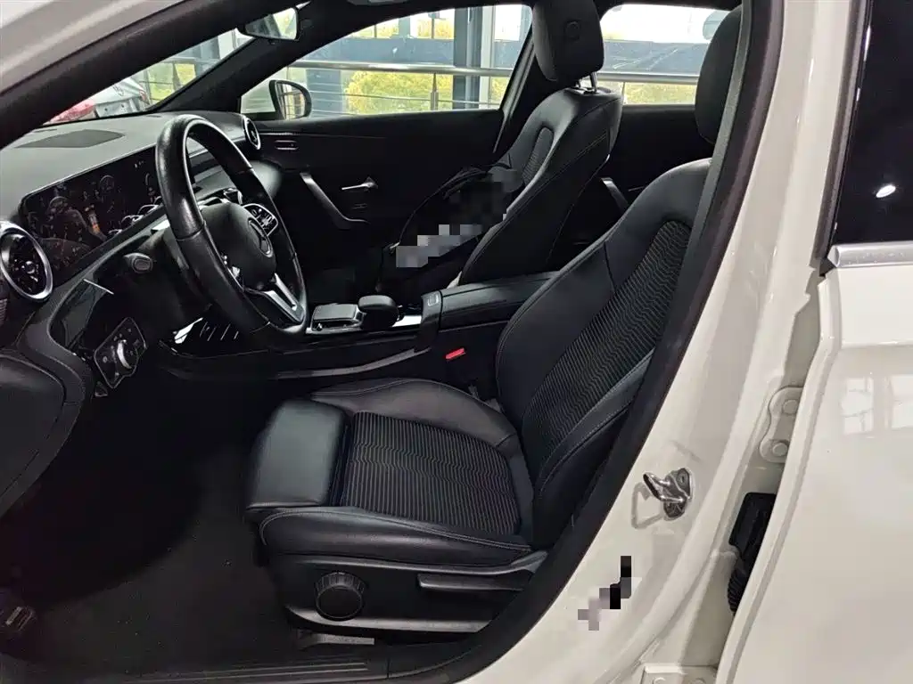 Mercedes-Benz A-Class 2023 — фото 22
