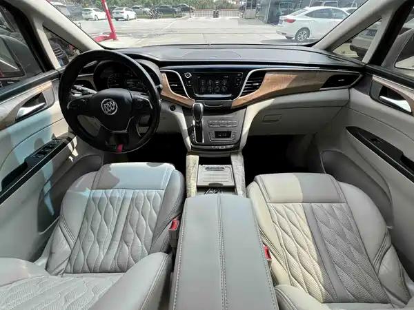 Buick GL8 2020