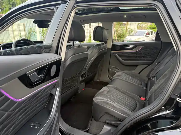 Hongqi HS5 2022