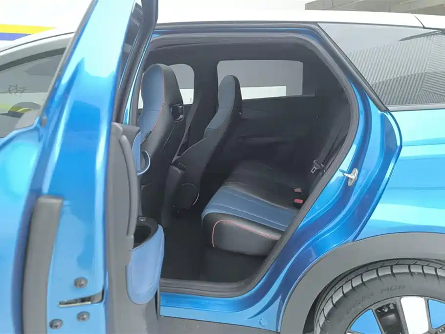 BYD Dolphin 2022 — фото 11
