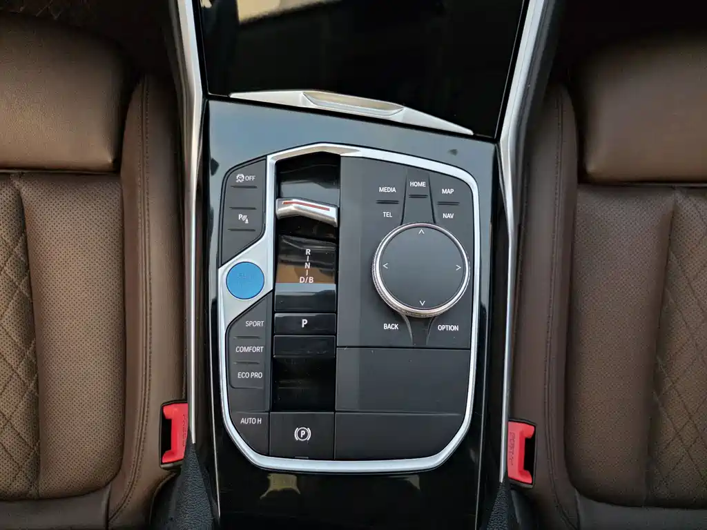 BMW i3 2024 — фото 16