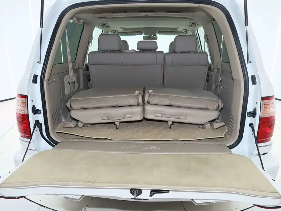 Lexus LX 2005 — фото 14