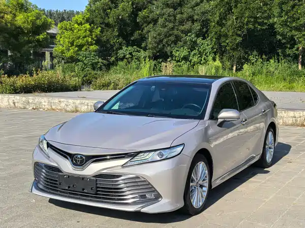 Toyota Camry 2019