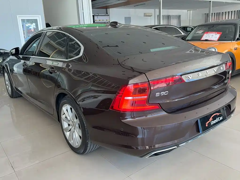 Volvo S90 2018 — фото 11