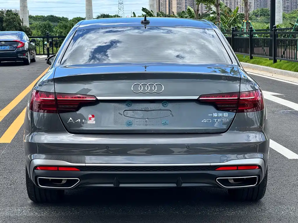 Audi A4L 2024 — фото 10