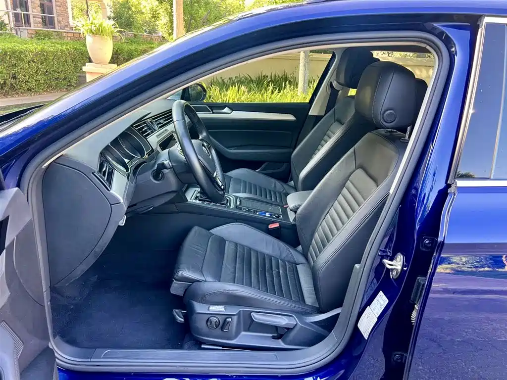 Volkswagen Viloran 2019