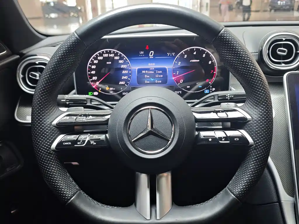 Mercedes-Benz C-Class 2024 — фото 16