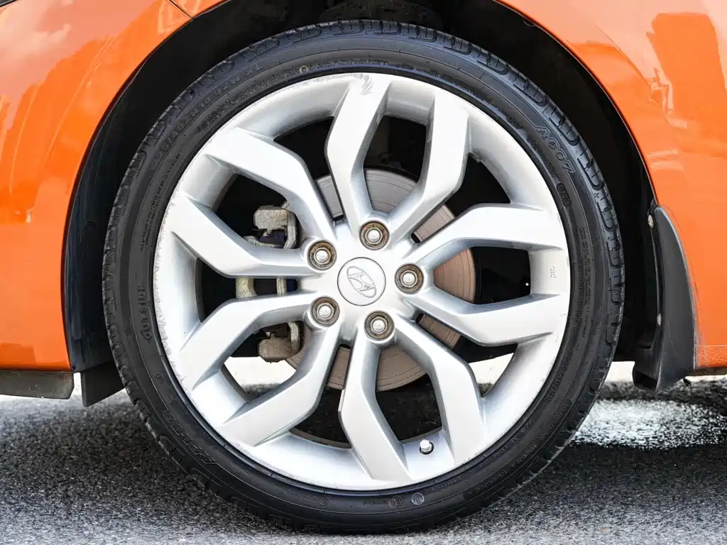 Hyundai Veloster 2015 — фото 20