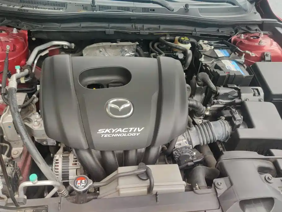 Mazda 3 Axela 2016 — фото 10