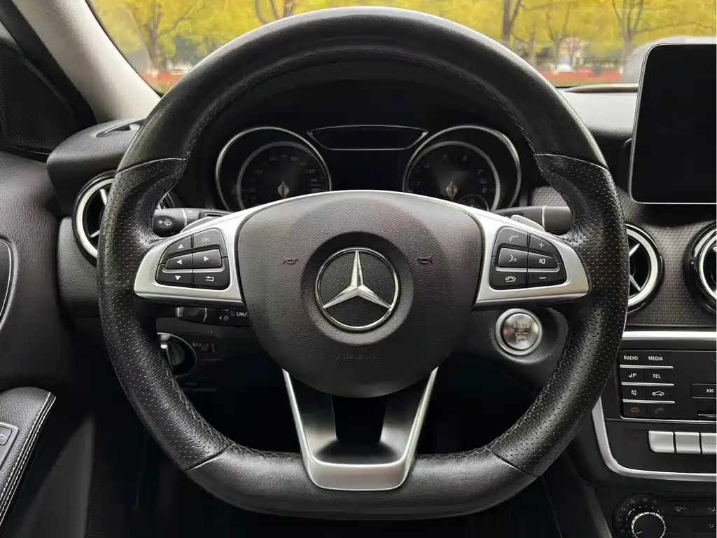 Mercedes-Benz GLA 2019 — фото 14