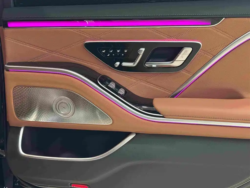 Mercedes-Benz Maybach S-Class 2023 — фото 11